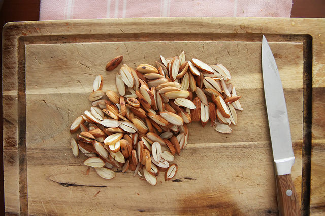 Sliced Almonds by Olga Irez of Delicious Istanbul