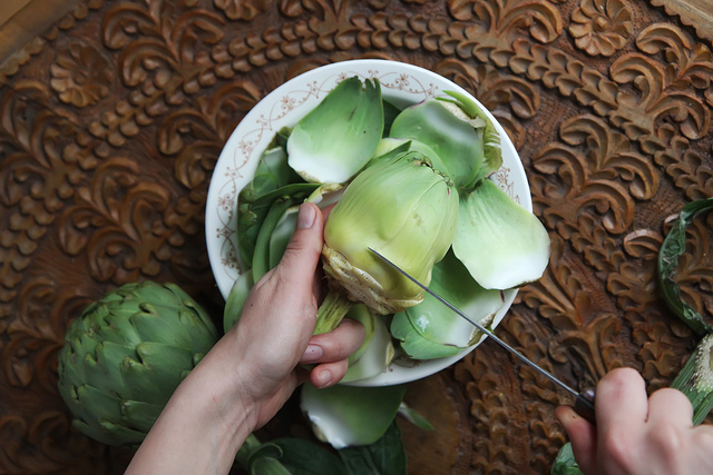 How to Prepare Artichoke by Olga Irez of Delicious Istanbul