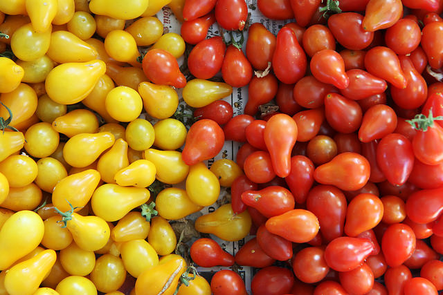 Heirloom Tomatoes at Alacati Market by Olga Irez of Delicious Istanbul 