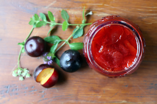 Plum compote