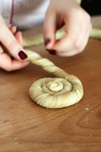 Tahini Bread Roll Recipe